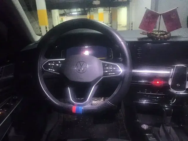 Volkswagen Passat — Фото автомобиля 6