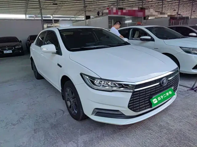BYD Qin — Фото автомобиля 3