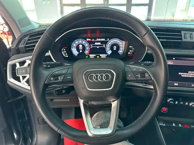 Audi Q3 — Фото автомобиля 15