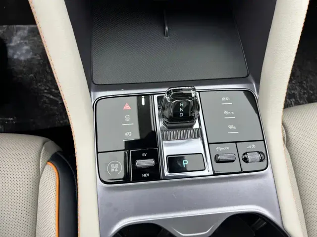 BYD Song PLUS — Фото автомобиля 13