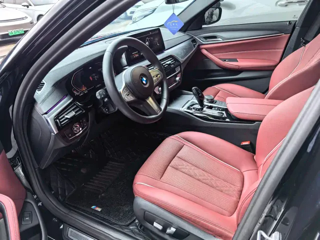 BMW 5 Series — Фото автомобиля 5