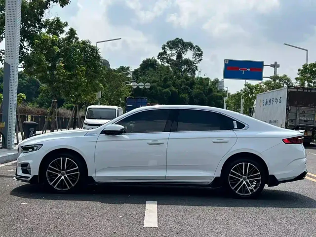 Geely Xingrui — Фото автомобиля 11