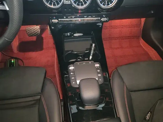 Mercedes-Benz A-Class — Фото автомобиля 13