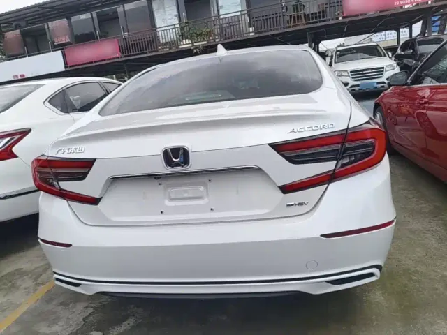 Honda Accord — Фото автомобиля 5