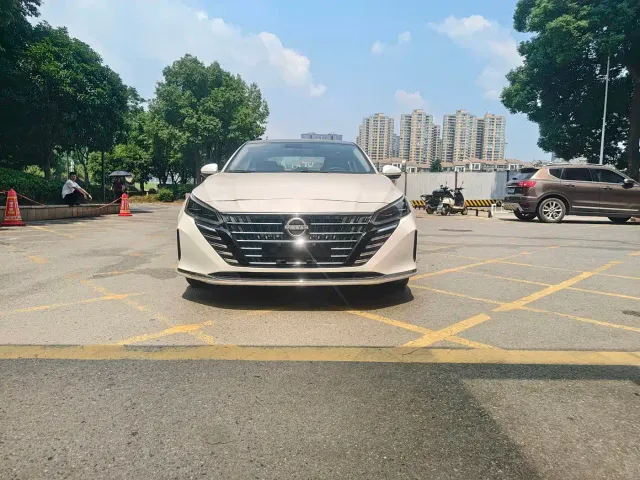 Nissan Teana — Фото автомобиля 2
