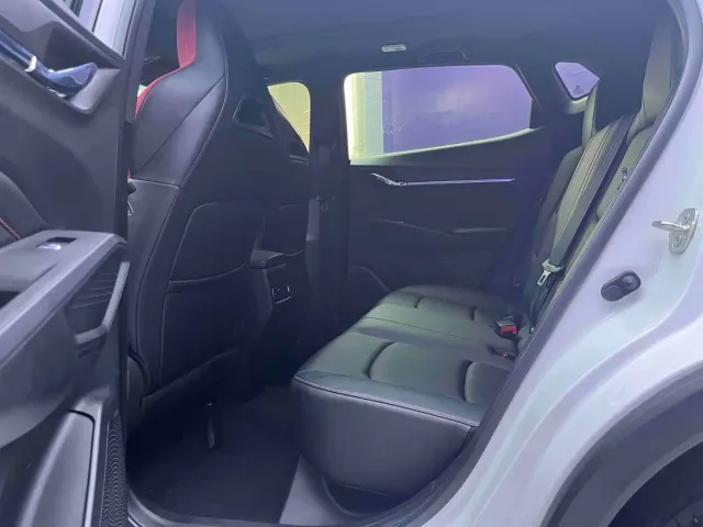 Changan X5 Plus — Фото автомобиля 8