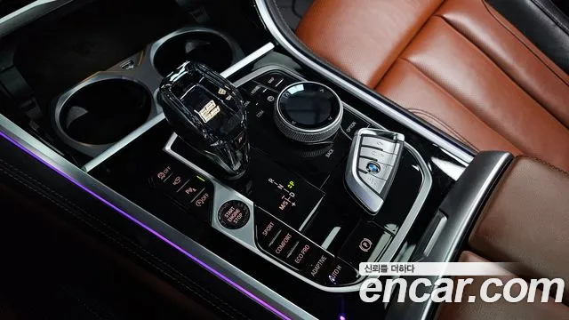 BMW 8 Series — Фото автомобиля 9