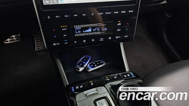 Hyundai Tucson Tucson (NX4) Бензин 1.6 турбо 2WD — Фото автомобиля 24