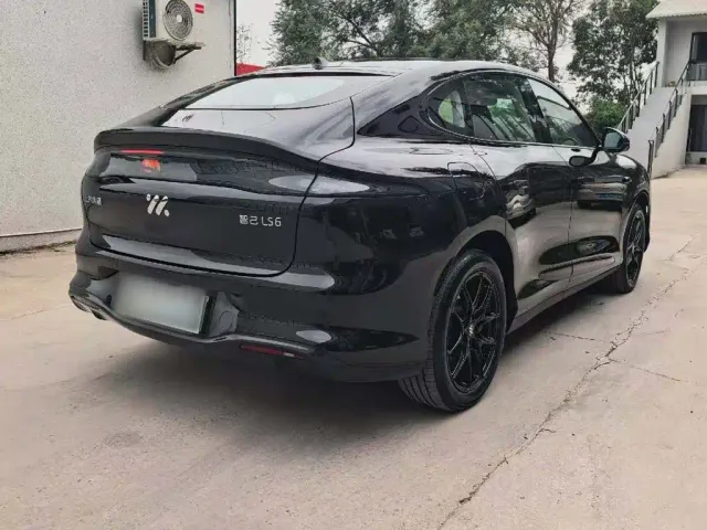 IM Motors LS6 — Фото автомобиля 2