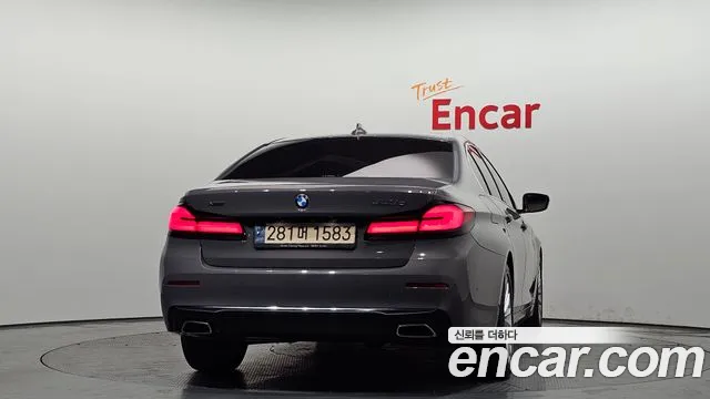 BMW 5-Series 5 серия (G30) 523d xDrive Luxury — Фото автомобиля 4
