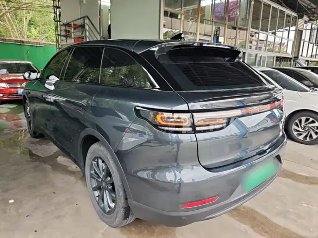 Leapmotor C11 — Фото автомобиля 4