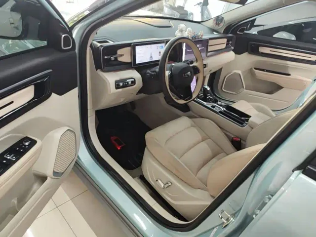 Geely ICON — Фото автомобиля 15