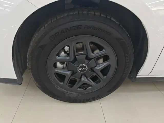 BYD Seal 05 DM-i — Фото автомобиля 22