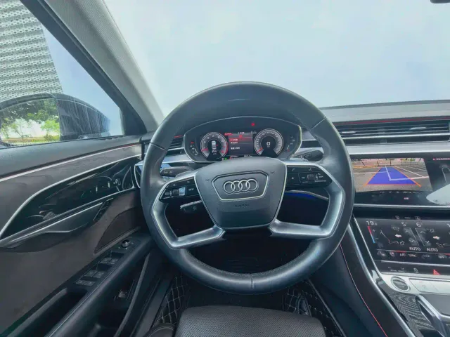 Audi Audi A8 2022 A8L 50 TFSI quattro Comfort Collector's Edition — Фото автомобиля 13
