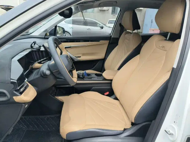 Geely Boyue L — Фото автомобиля 7