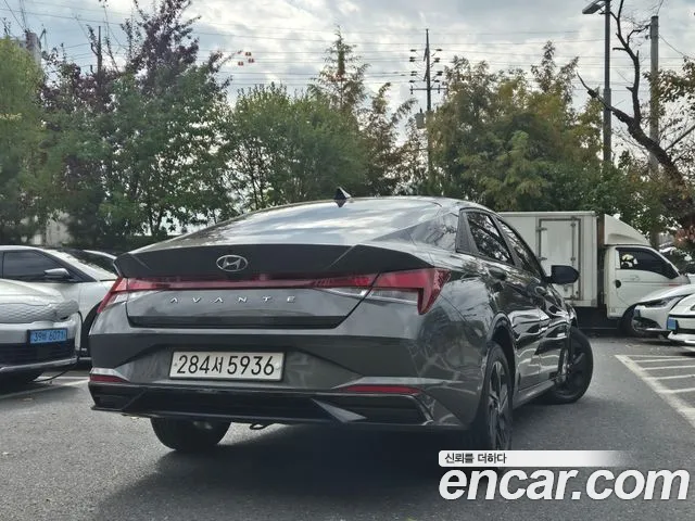 Hyundai Avante — Фото автомобиля 4