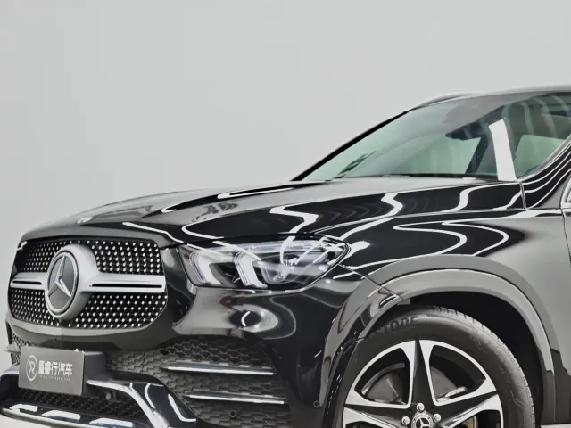 Mercedes-Benz GLE-Class — Фото автомобиля 24
