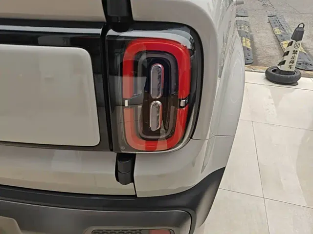 Baojun Yep Plus — Фото автомобиля 7