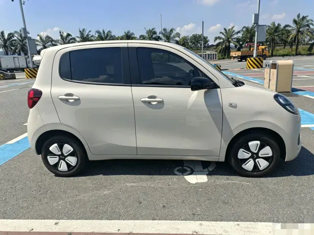 Wuling Hongguang Mini EV — Фото автомобиля 8