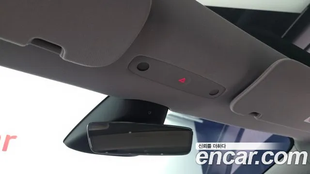 Tesla Model 3 — Фото автомобиля 24