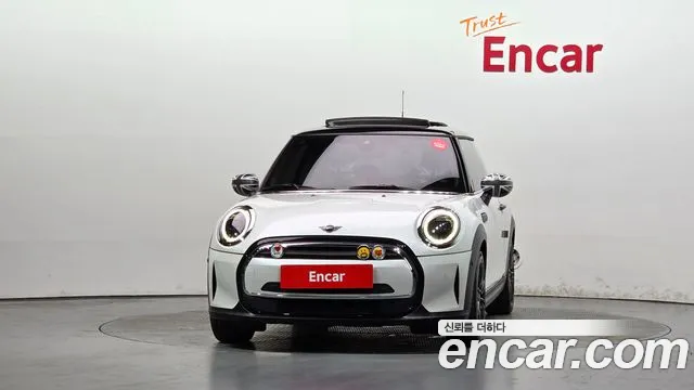Mini Cooper Cooper Classic Plus — Фото автомобиля 3