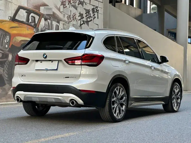 BMW X1 — Фото автомобиля 5