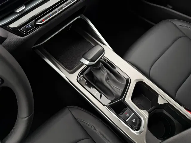 Geely Emgrand — Фото автомобиля 6