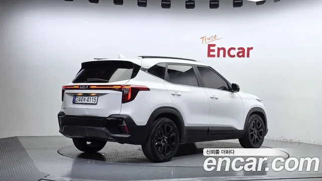 Kia Seltos — Фото автомобиля 2
