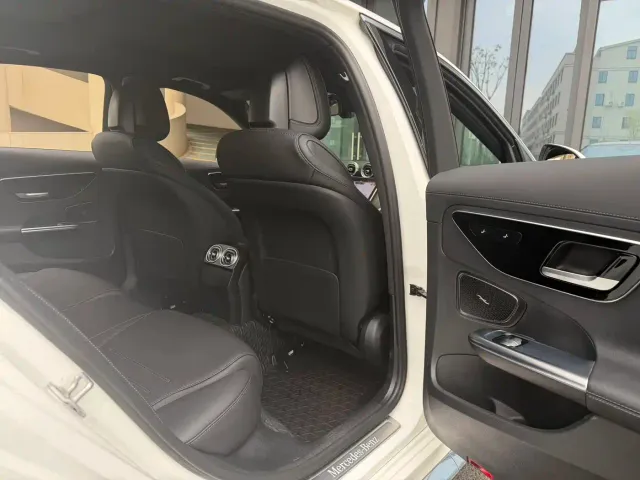 Mercedes-Benz C-Class — Фото автомобиля 9
