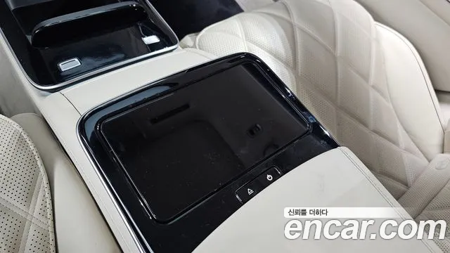 Mercedes-Benz S-Class — Фото автомобиля 25