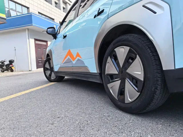 GAC Aion Y — Фото автомобиля 10