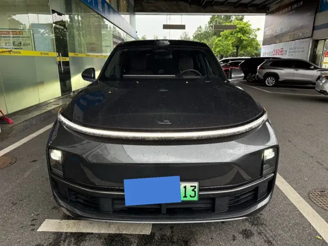 Li Auto L9 — Фото автомобиля 2