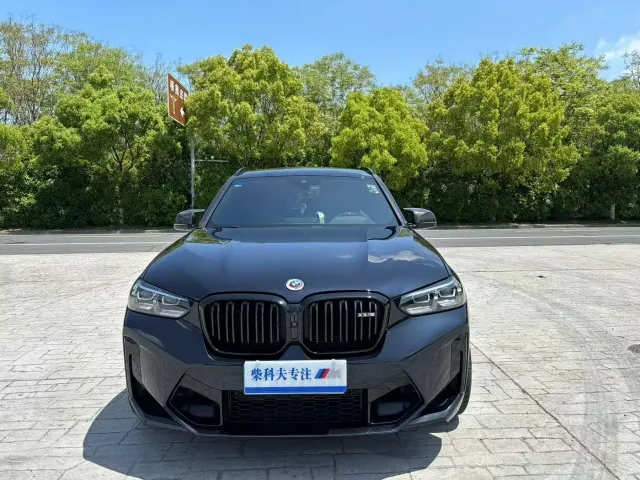 Фотография автомобиля — BMW X3 M