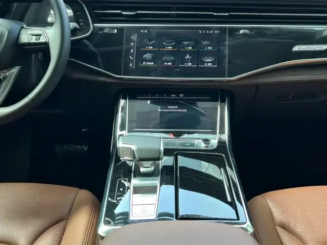 Audi Q7 — Фото автомобиля 10
