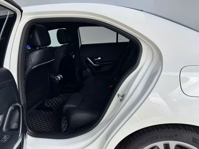 Mercedes-Benz A-Class — Фото автомобиля 6
