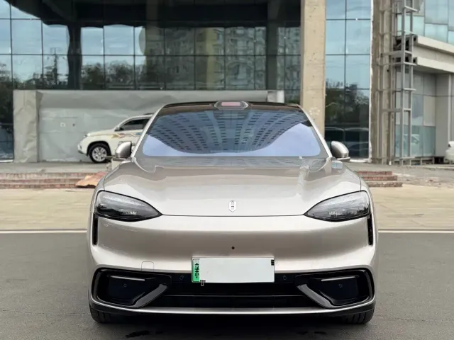 Aito M6 — Фото автомобиля 2