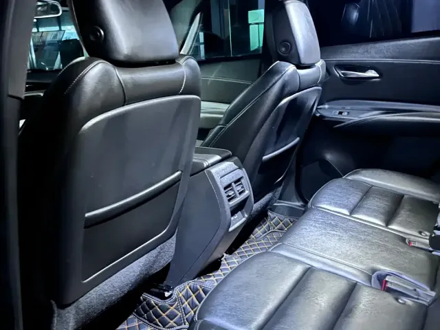 Cadillac Cadillac XT4 2022 28T FWD Luxury — Фото автомобиля 3