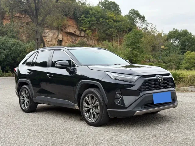 Toyota RAV4 — Фото автомобиля 2