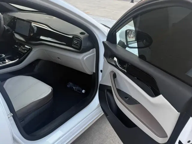 BYD Qin PLUS — Фото автомобиля 8