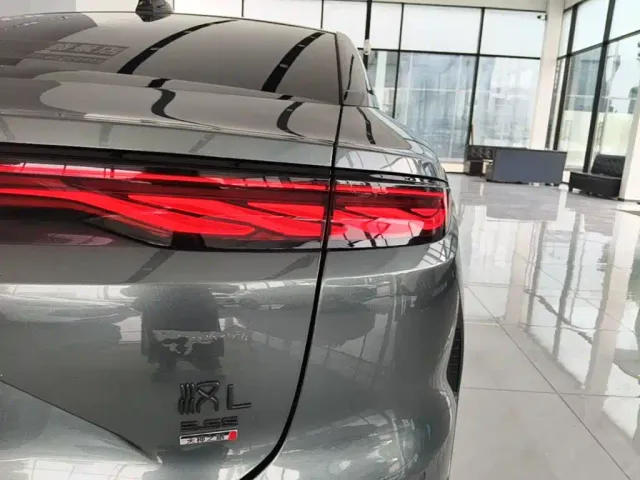 BYD Han L — Фото автомобиля 7