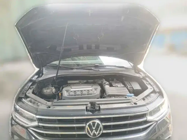 Volkswagen Tiguan L — Фото автомобиля 3