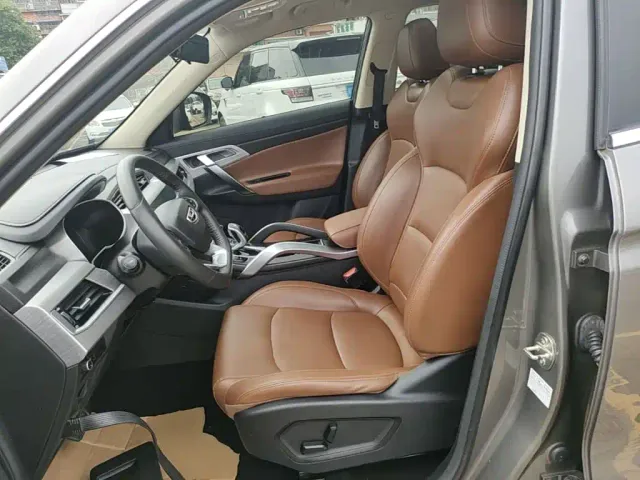 Geely Boyue 2021 1.8TD DCT 2WD Asian Games Edition — Фото автомобиля 14