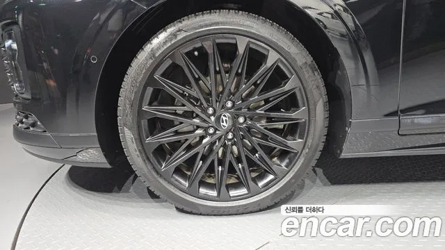 Hyundai Grandeur GN7 — Фото автомобиля 5