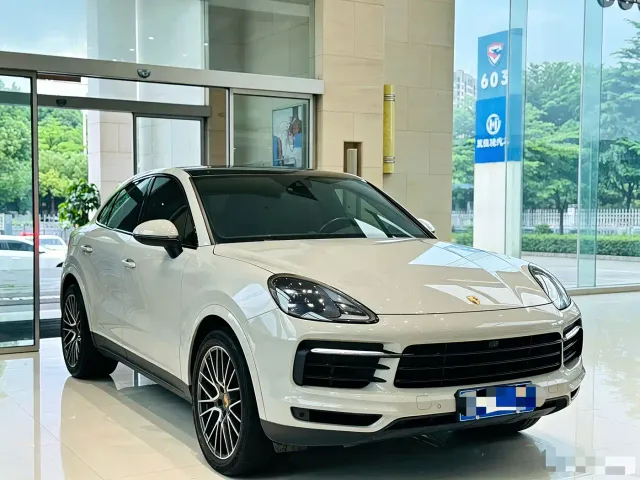 Porsche Cayenne — Фото автомобиля 3