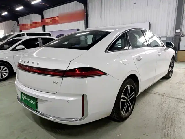 Roewe M7 DMH — Фото автомобиля 6