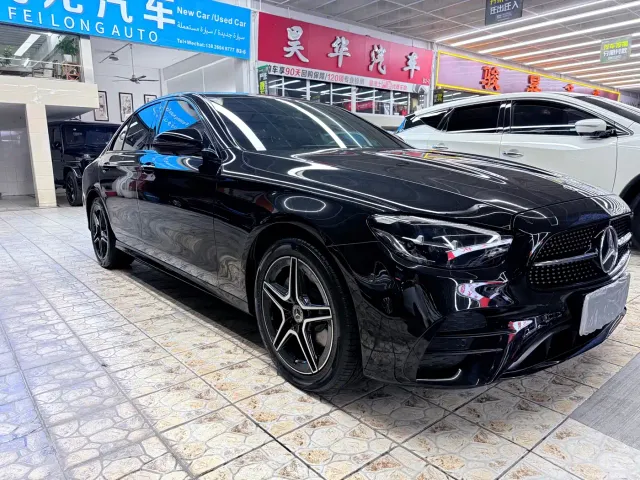 Mercedes-Benz E-Class — Фото автомобиля 2