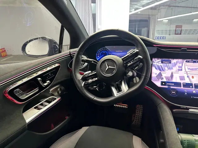 Mercedes-Benz EQE AMG — Фото автомобиля 21