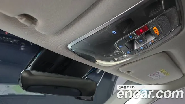 Genesis GV70 2.5T Бензин AWD — Фото автомобиля 30