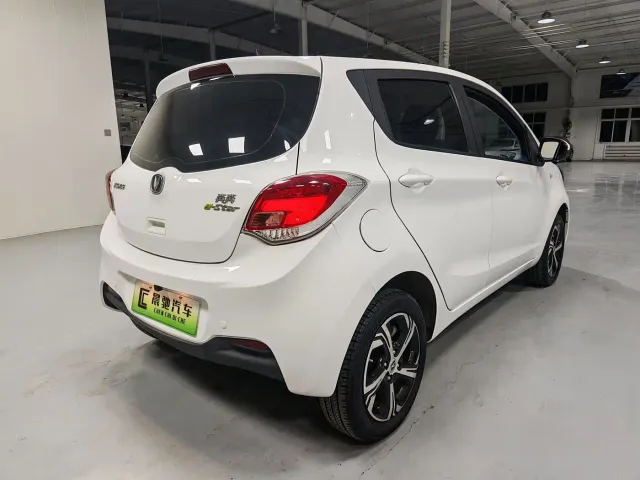 Changan Benben E-Star — Фото автомобиля 4