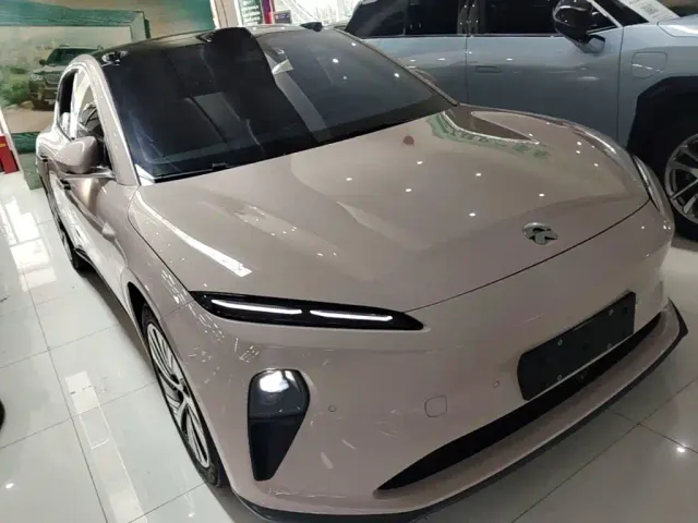 Nio ET5 — Фото автомобиля 3